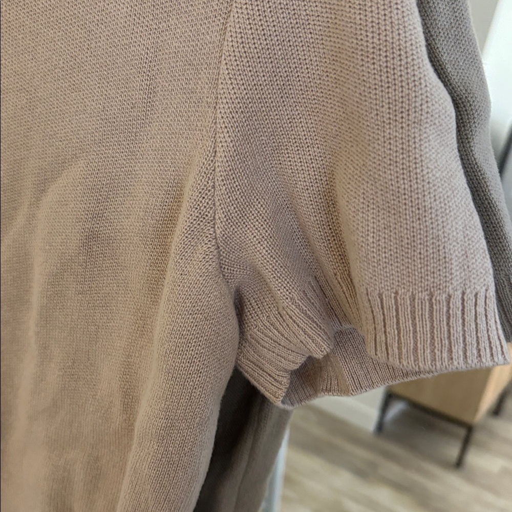 Zara Women's Beige Short Sleeve Top - Picture 3 of 4